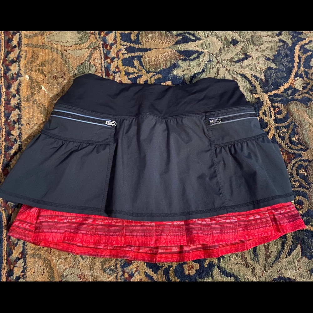 Lululemon running/tennis skirt. Size 6